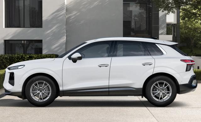 Audi Q3 Intense neuesMod Tech LED+ KlimaP MMI+ Keyl ACC eHK 