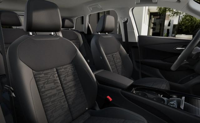 Audi Q3 Intense neuesMod Tech LED+ KlimaP MMI+ Keyl PrivG 18Z 