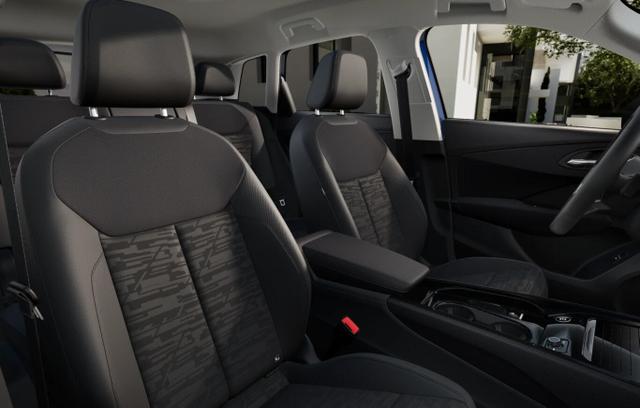 Audi Q3 Intense neuesMod Tech LED+ KlimaP MMI+ Keyl PrivG 18Z 