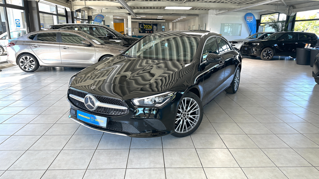 Mercedes-Benz CLA-Klasse - SHZ+RFK+NAV+CARPLAY+AMBIENTE