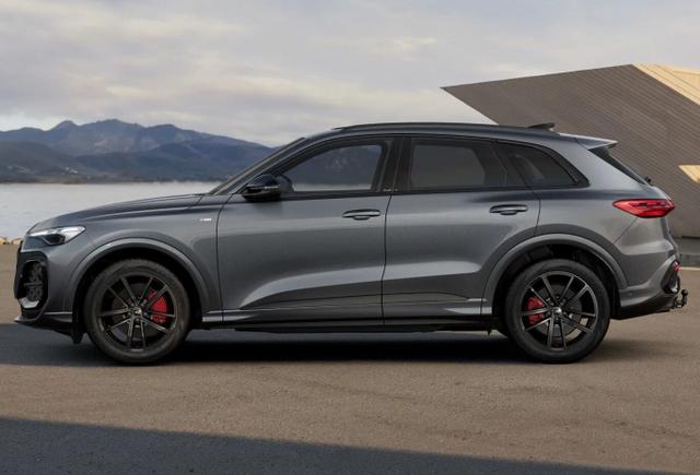 Audi Q5 S line 2xS Tech+ Pano AHK HUD BlackP 20Z PrivG 