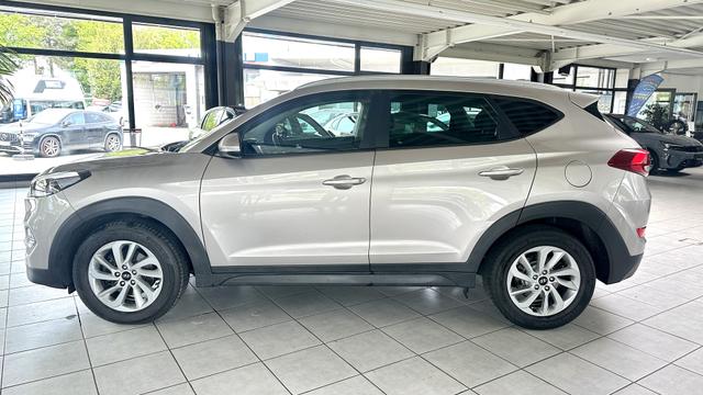 Hyundai TUCSON Trend SHZ+RFK+EPH 