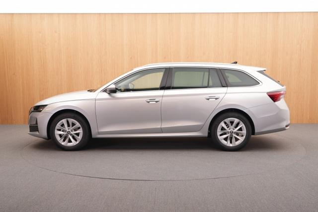 Skoda Octavia Combi DSG Selec Nav ACC vEHK Kessy Kam 