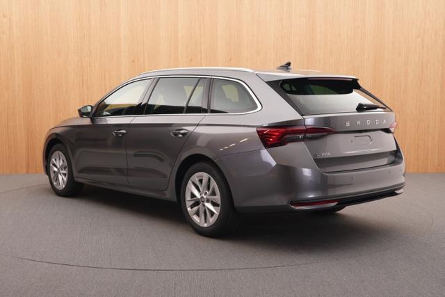 Skoda Octavia Combi DSG Selec Nav ACC vEHK Kessy Kam 
