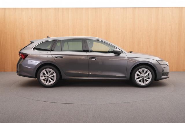 Skoda Octavia Combi DSG Selec Nav ACC vEHK Kessy Kam 
