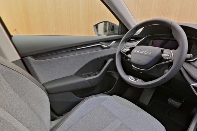Skoda Octavia Combi Selection DSG Selec Nav ACC el.Heckk Key Kam 