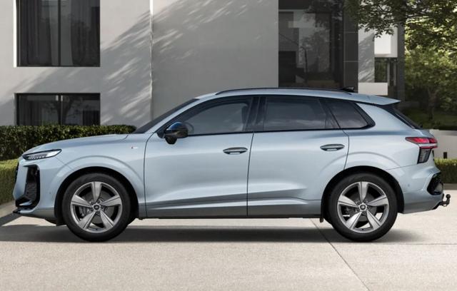 Audi Q3 S line neuesMod 2xS Tech LED+ KlimaP 19Z AHK 