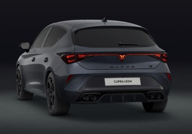 Cupra Leon DSG Pano Sennh EdgeP SHZ Kessy Kam ACC Ambi 