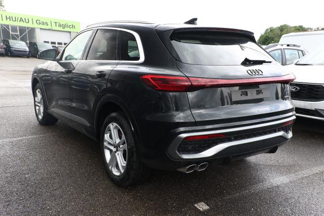 Audi Q5 S line TDI 204 Tech Pano PrivG VirCo+ eHK 19Z 