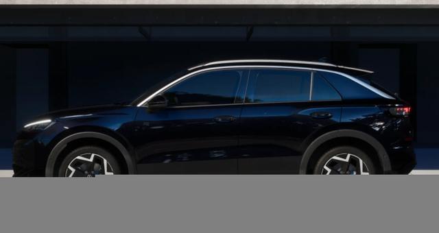 Volkswagen T-Roc R-Line EasyO Nav 5JGar SHZ ParkAss+ PrivG 
