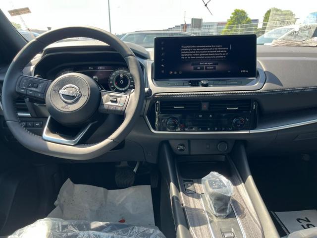 Nissan Qashqai Tekna Pano HUD el.Heckk 360&deg; ACC SHZ Nav 