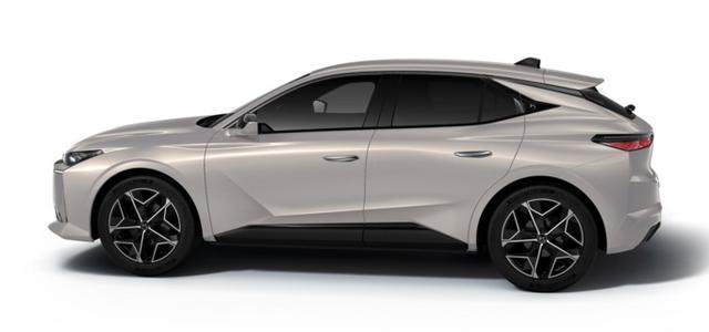 DS Automobiles N&ordm;4 &Eacute;toile Alcantara Hybrid eHK Matrix Massage 
