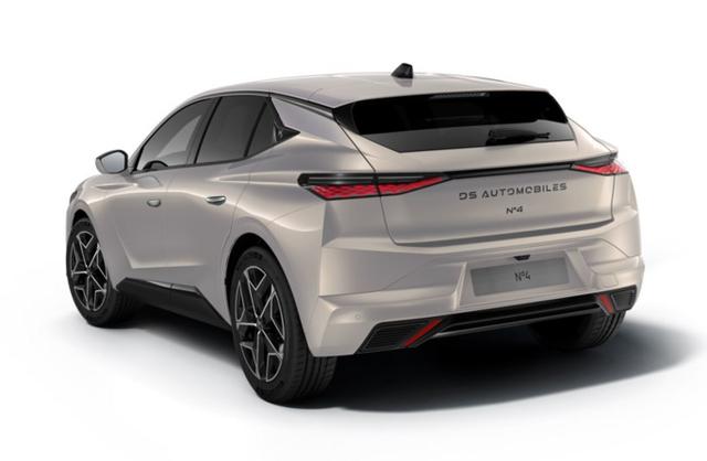 DS Automobiles N&ordm;4 &Eacute;toile Alcantara Hybrid eHK Matrix Massage 