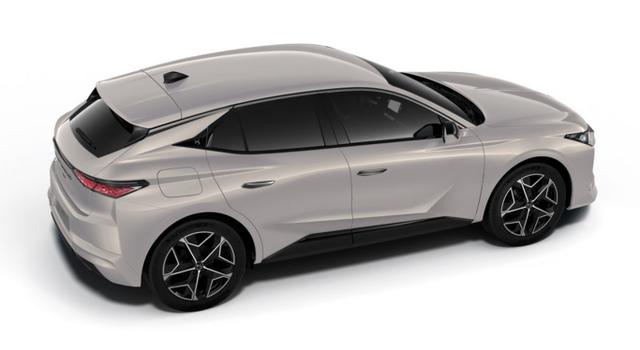 DS Automobiles N&ordm;4 &Eacute;toile Alcantara Hybrid eHK Matrix Massage 