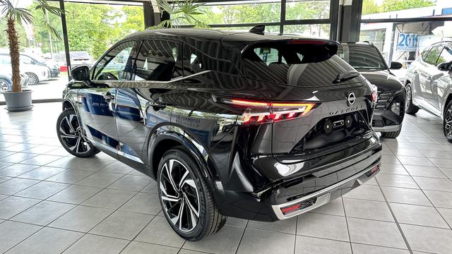 Nissan Qashqai TEKNA+ MASSAGE+20Zoll+PANO+HUD+SHZ+360&deg;KAMERA 