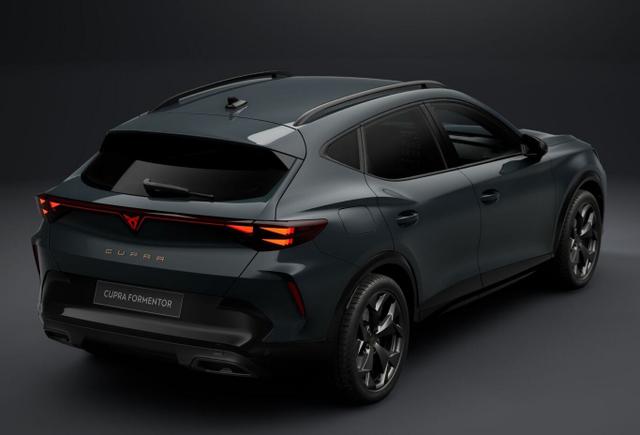 Cupra Formentor eTSI DSG Dinamica SHZ Kam Ambiente ACC 