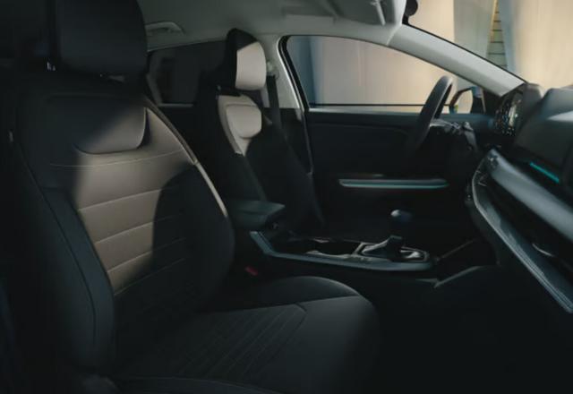 Kia K4 Vision DCT ACC LED Nav SHZ PrivG Kam Keyl LHZ 