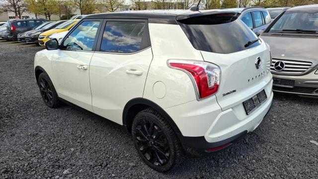 Ssangyong Tivoli Black & White 1.6 e-XGi 128 Nav PDC Temp 