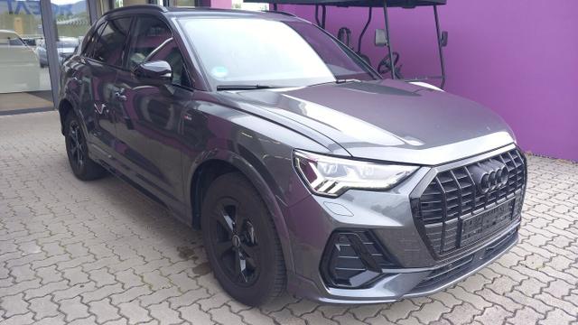 Audi Q3 S line 45 TFSI e tronic Matrix Pano 20Z ACC 