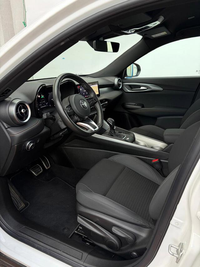 Alfa Romeo Tonale Sprint Hybrid TechP Klimaaut. 19"LM SHZ 