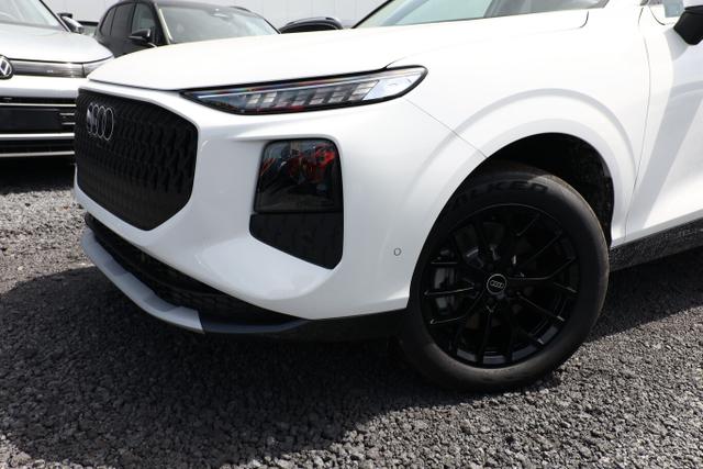 Audi Q3 Intense Tech LED+ KlimaP MMI+ Keyl PrivG 18Z eHK PDC+ 