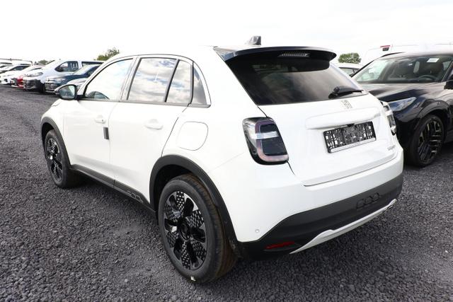 Fiat 600 Hybrid La Prima SHZ eHK ACC Nav Kam 360&deg;PDC 