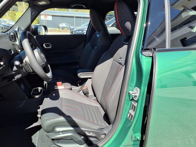 MINI Cooper S John Works Trim 2.0 7-Gang Steptronic 