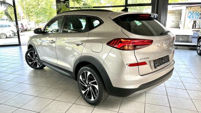 Hyundai TUCSON PANO+SHZ+RFK+EPH HI 