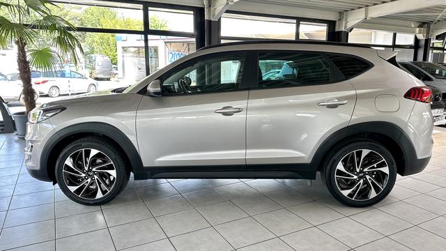 Hyundai TUCSON PANO+SHZ+RFK+EPH HI 