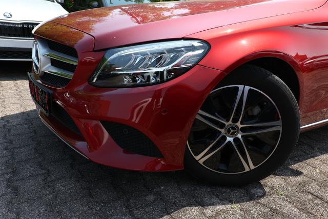 Mercedes-Benz C-Klasse Avantgarde C 300 T LED Nav AHK eHk SHZ ParkP 17Z 