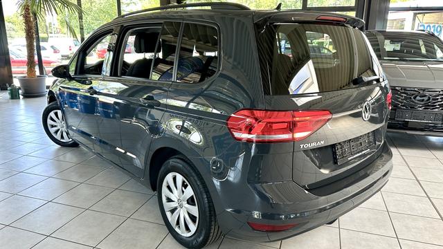 Volkswagen Touran 1.5 TSI Comfortline 7-Sitzer SHZ ACC EPH Climatronic 