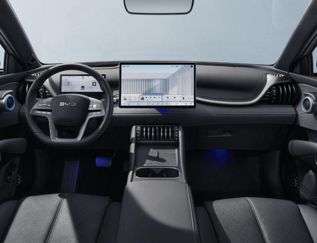 BYD Atto 3 Evo Excellence AWD 470kmReichw. Pano 360 