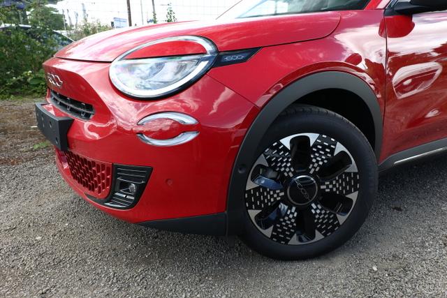 Fiat 600 Hybrid La Prima Massage SHZ eHK ACC Nav Kam 