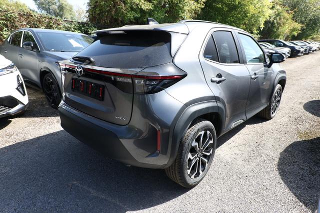 Toyota Yaris Cross LED Nav Smartkey 17" Privacy ACC 