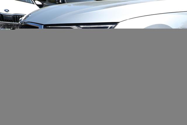Skoda Octavia Combi Selection DSG Selec Matrix HUD Nav ACC Kessy 