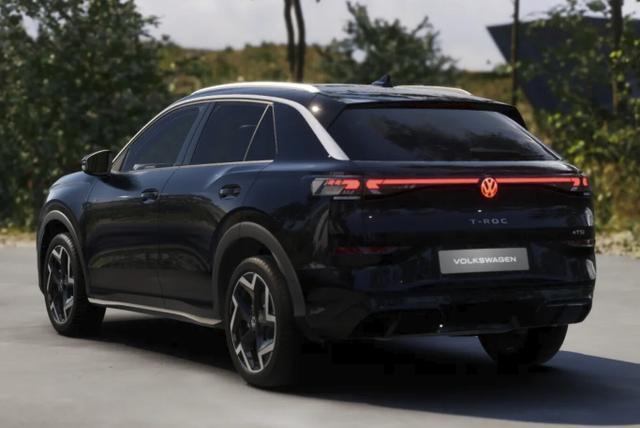 Volkswagen T-Roc R-Line IQ.Matrix Pano AHK EasyO ParkAss+ 