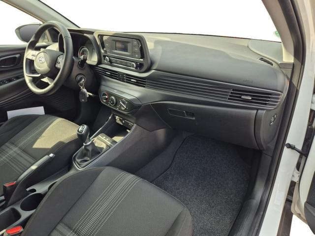Hyundai Bayon Select 1.0 T-GDI 100 PDC Temp Klima LM16Z 