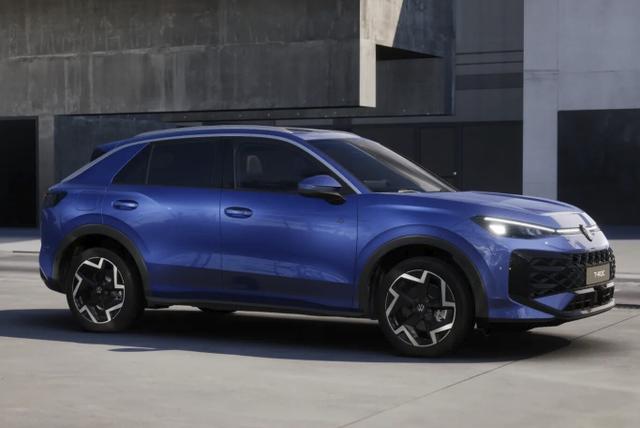 Volkswagen T-Roc R-Line IQ.Matrix Pano AHK EasyO ParkAss+ 