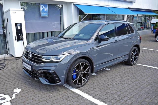 Volkswagen Tiguan R 4M Black-Style Akrapovič Leder 360&deg; 21-Zoll H&K 