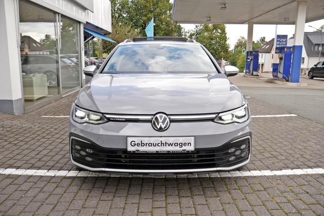 Volkswagen Golf Variant VIII Alltrack 2.0 TDI 4M AHK Pano Standhzng. H&K 