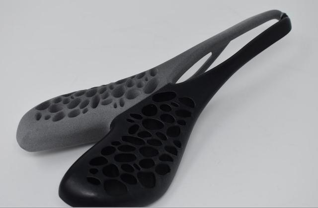 Glätten von 3D Kunststoffteilen - Test Parts Kunststoffoberflächen Oberflächenglätten mit AMT postpro Anlagen . Schnelle Lieferung in Top Qualität 