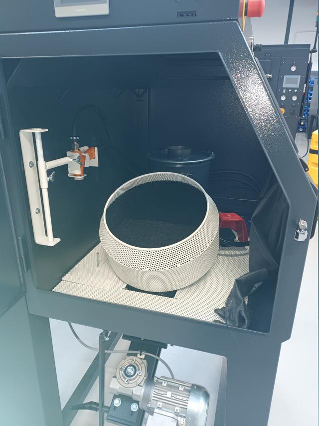 AMT Strahlanlage Studio Strahlen Glasperlenstrahlen 3D-Strahleninnen