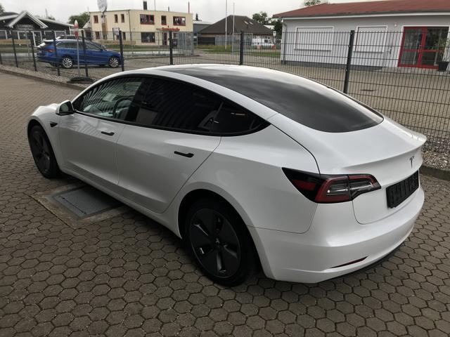 Tesla Model 3 RWD 60 kwH 