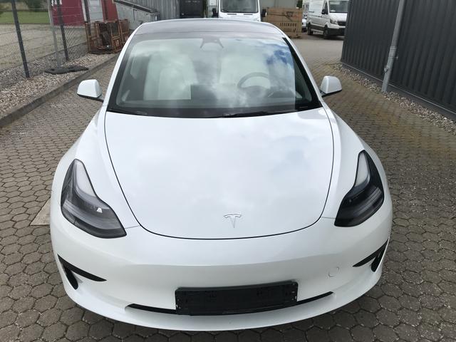 Tesla Model 3 RWD 60 kwH 