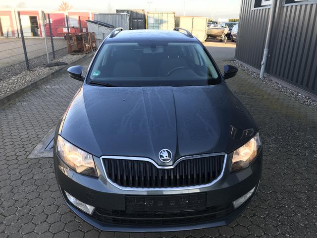 Skoda Octavia Combi 1.4 TSI Ambition Green tec / 8 fach bereift 