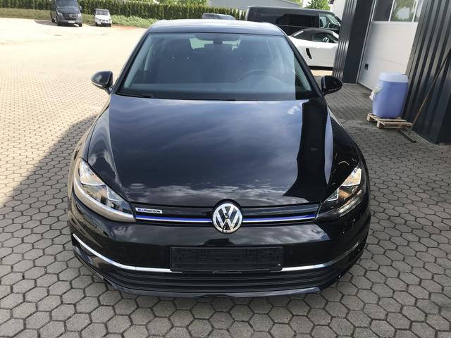 Volkswagen Golf VII 1.5 TSI ACT BlueMotion Comfortline 