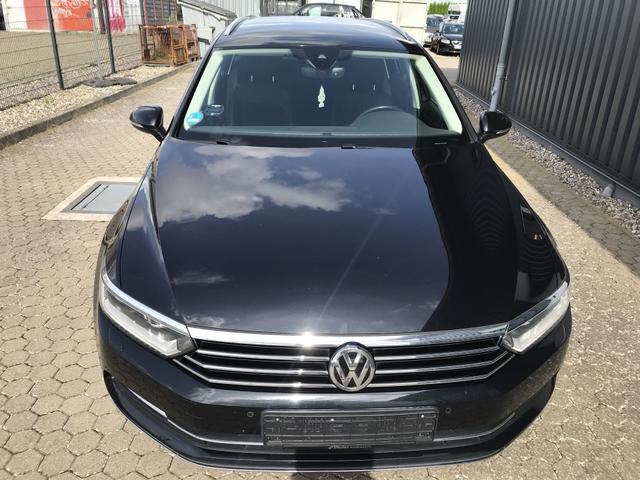 Volkswagen Passat Variant 1.4 TSI BMT Highline Navi,ACC,LED,AHK 