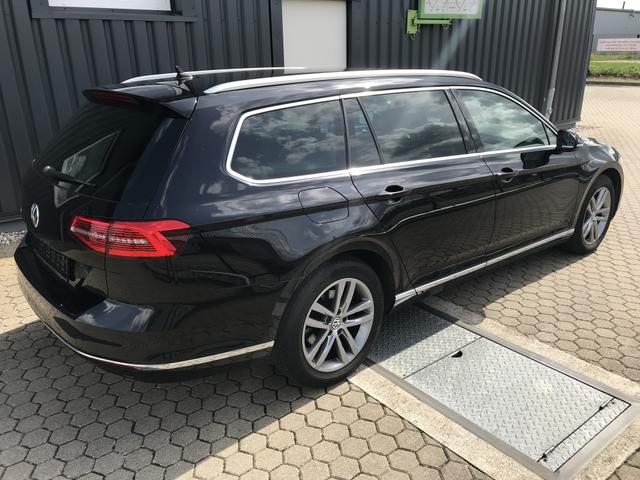 Volkswagen Passat Variant 1.4 TSI BMT Highline Navi,ACC,LED,AHK 