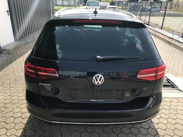 Volkswagen Passat Variant 1.4 TSI BMT Highline Navi,ACC,LED,AHK 