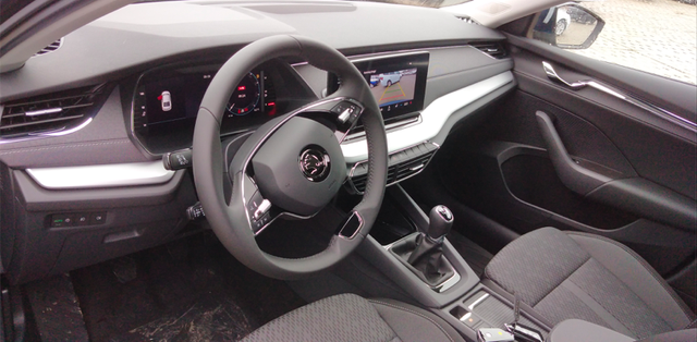 Skoda Octavia - Style MATRIX-KAMERA-SHZG-EL.HECKKL-NAVI COLUMBUS